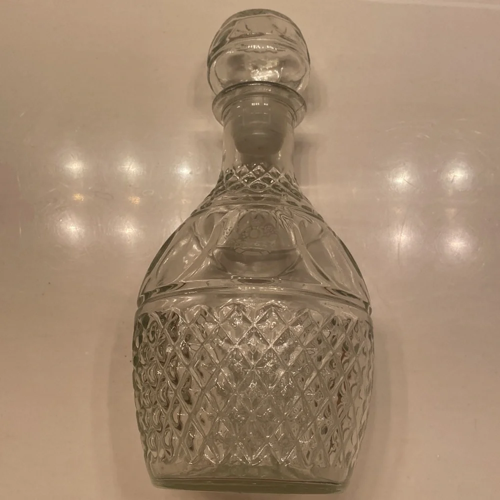 Set of two vintage wine‎ decanters 10 in tall. No cracks or chips